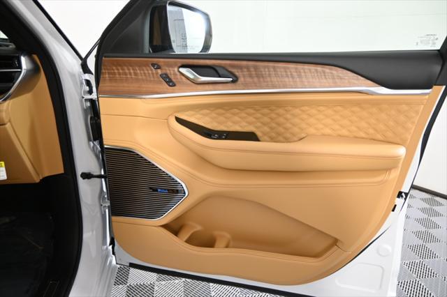 new 2025 Jeep Grand Cherokee car, priced at $65,499