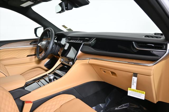 new 2025 Jeep Grand Cherokee car, priced at $65,499