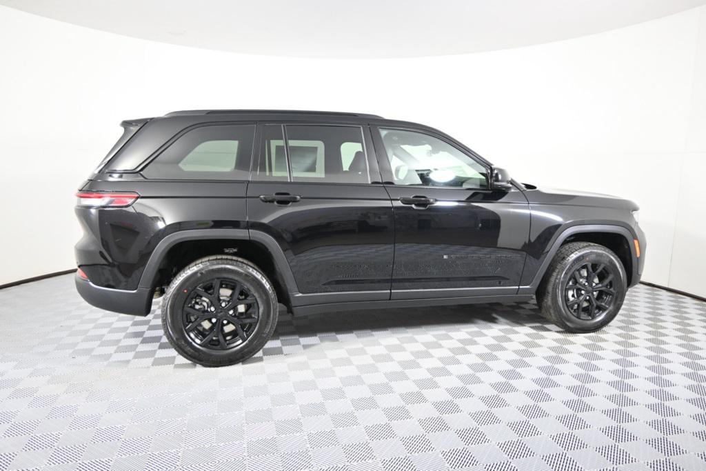 new 2025 Jeep Grand Cherokee car, priced at $39,499