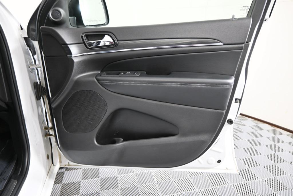 used 2021 Jeep Grand Cherokee car, priced at $22,495