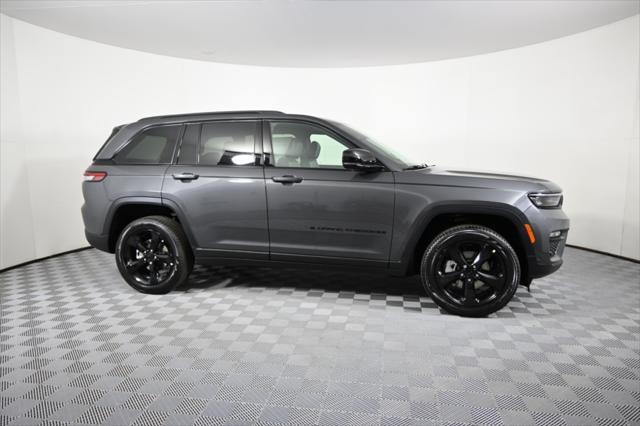 new 2025 Jeep Grand Cherokee car, priced at $46,999