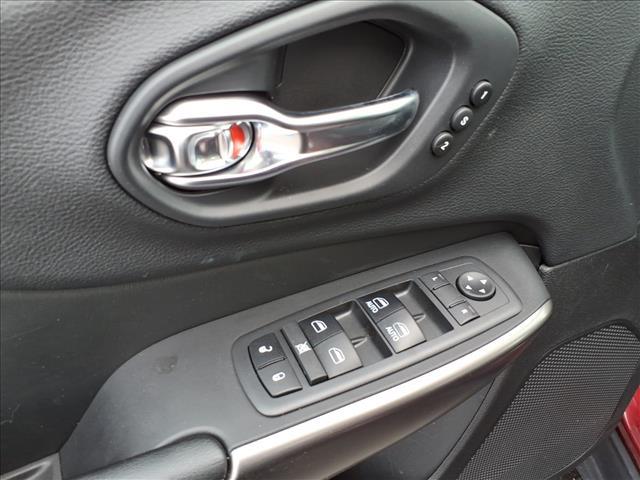 used 2019 Jeep Cherokee car, priced at $21,263