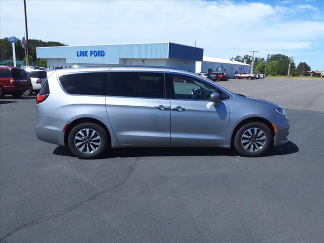 used 2021 Chrysler Pacifica car, priced at $24,716