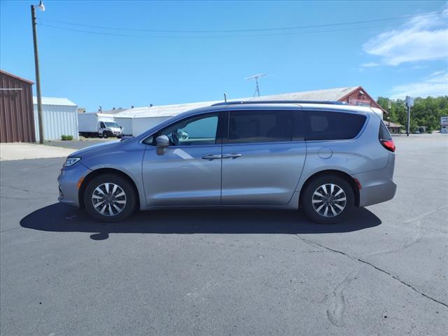 used 2021 Chrysler Pacifica car, priced at $24,716