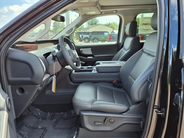 new 2025 Ford Expedition car, priced at $71,400