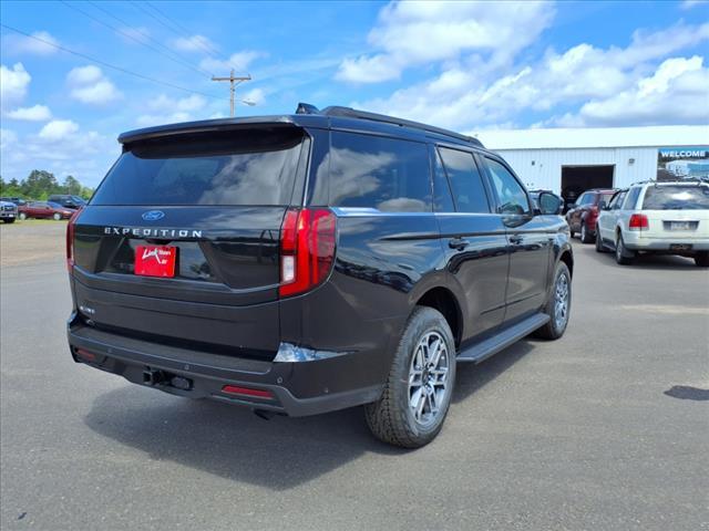 new 2025 Ford Expedition car, priced at $71,400