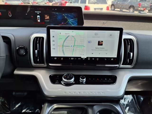 new 2025 Ford Expedition car, priced at $71,400