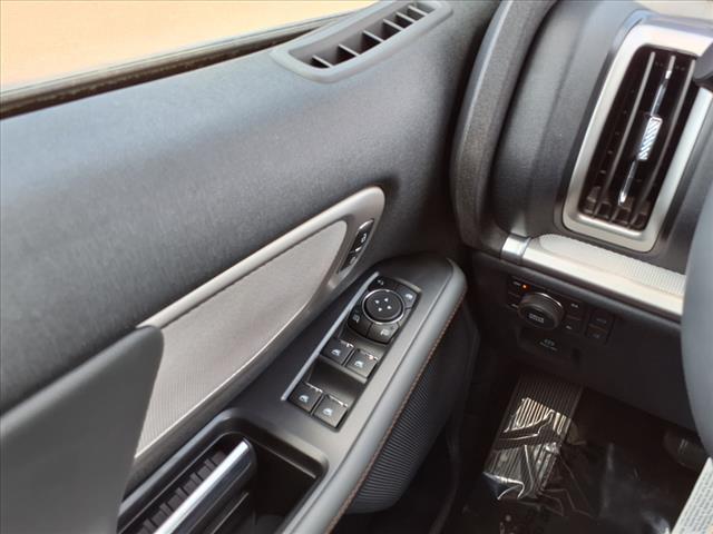 new 2025 Ford Expedition car, priced at $71,400