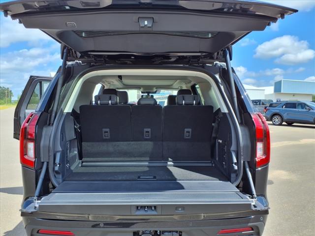 new 2025 Ford Expedition car, priced at $71,400