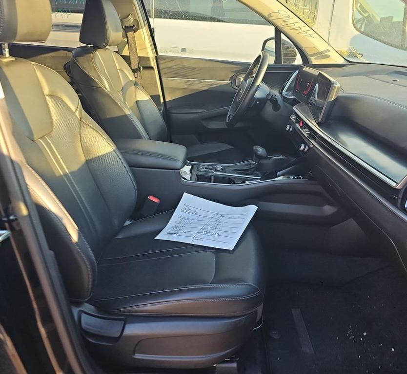 used 2024 Kia Sorento car, priced at $27,633