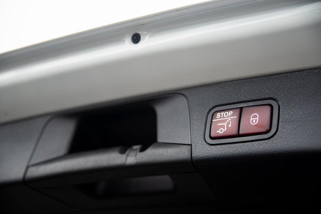 used 2025 Mercedes-Benz GLB 250 car, priced at $44,996