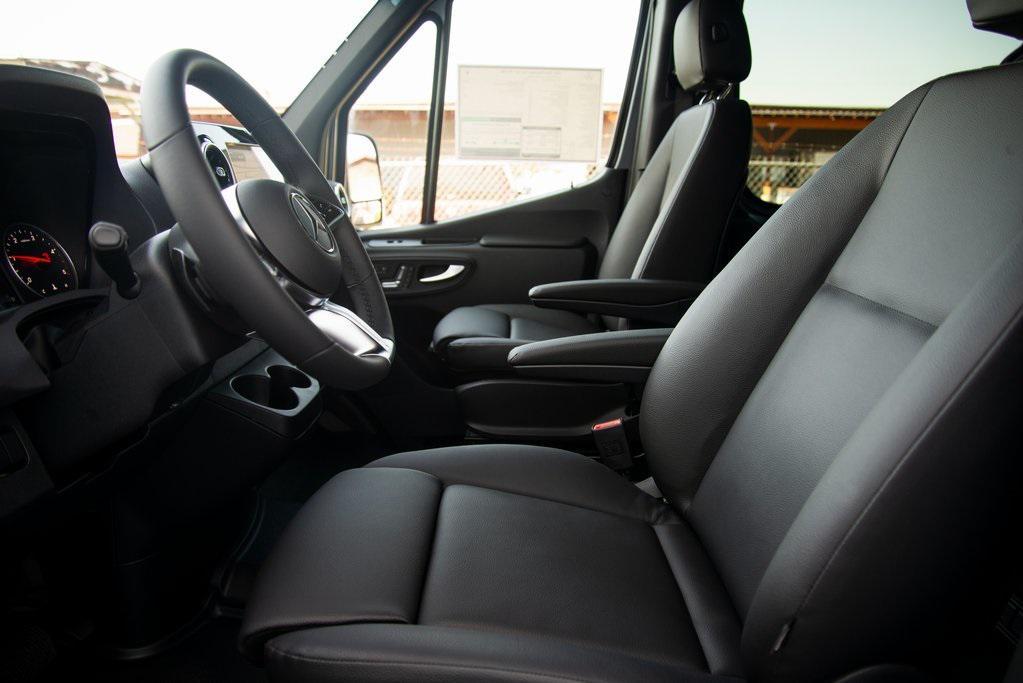 new 2025 Mercedes-Benz Sprinter 2500 car, priced at $85,078