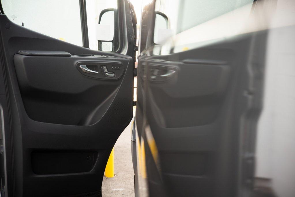 new 2025 Mercedes-Benz Sprinter 2500 car, priced at $85,078