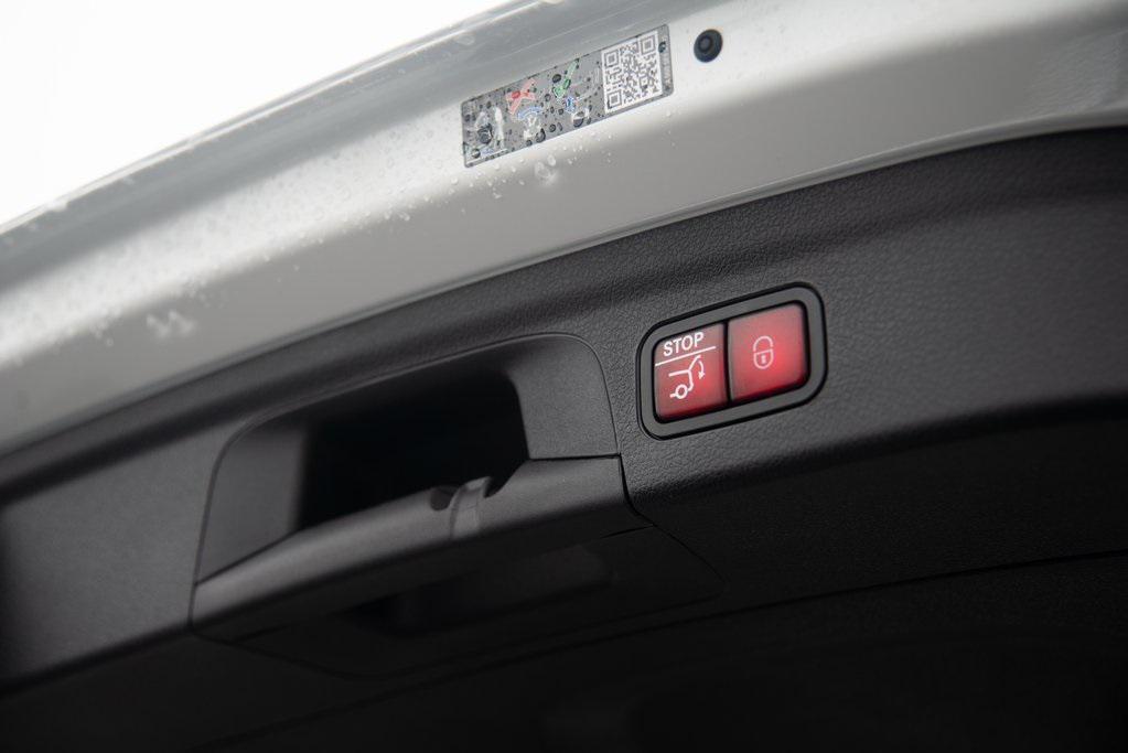 used 2025 Mercedes-Benz GLE 350 car, priced at $60,053