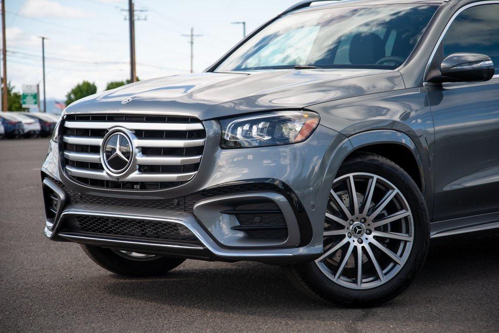 new 2025 Mercedes-Benz GLS 450 car, priced at $96,495