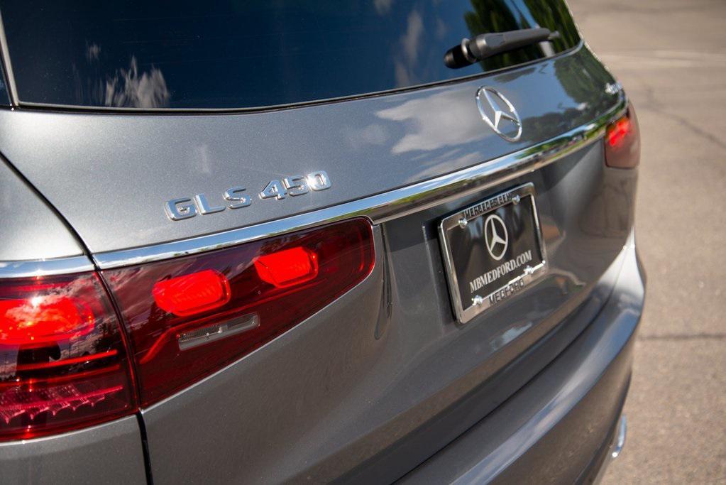 new 2025 Mercedes-Benz GLS 450 car, priced at $96,495