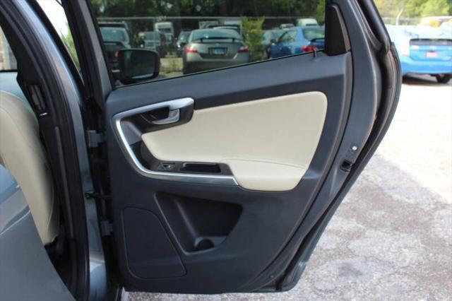 used 2016 Volvo XC60 car, priced at $13,999