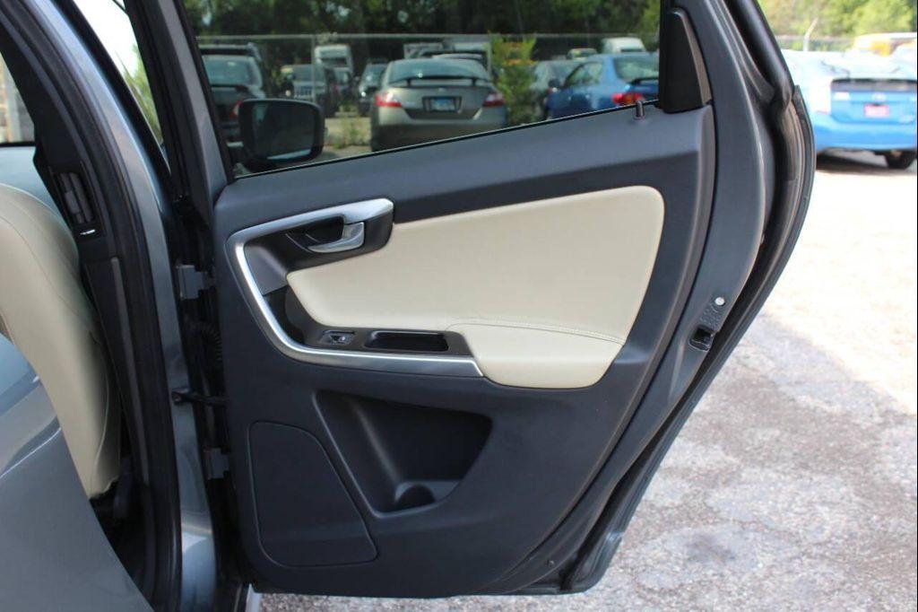 used 2016 Volvo XC60 car, priced at $13,621