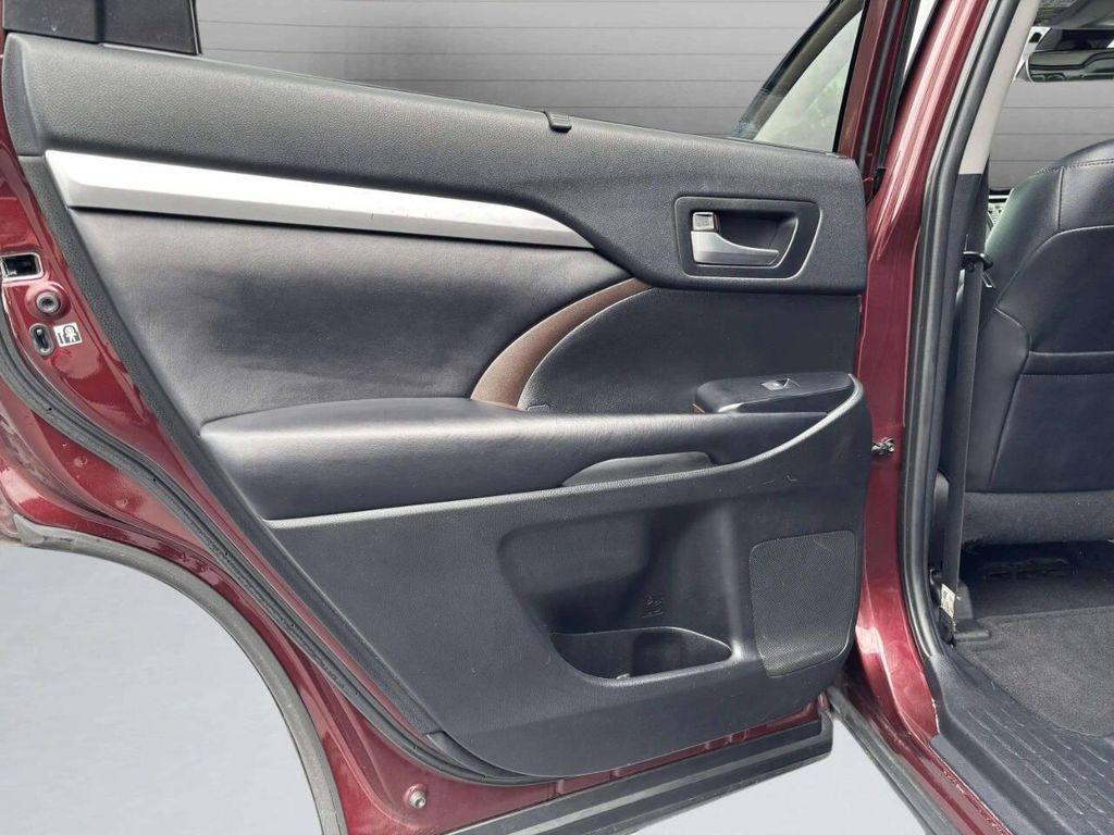 used 2019 Toyota Highlander car, priced at $20,999