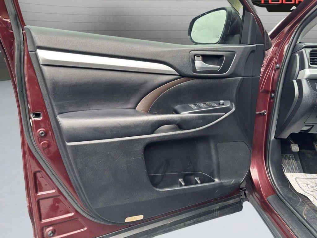 used 2019 Toyota Highlander car, priced at $20,999