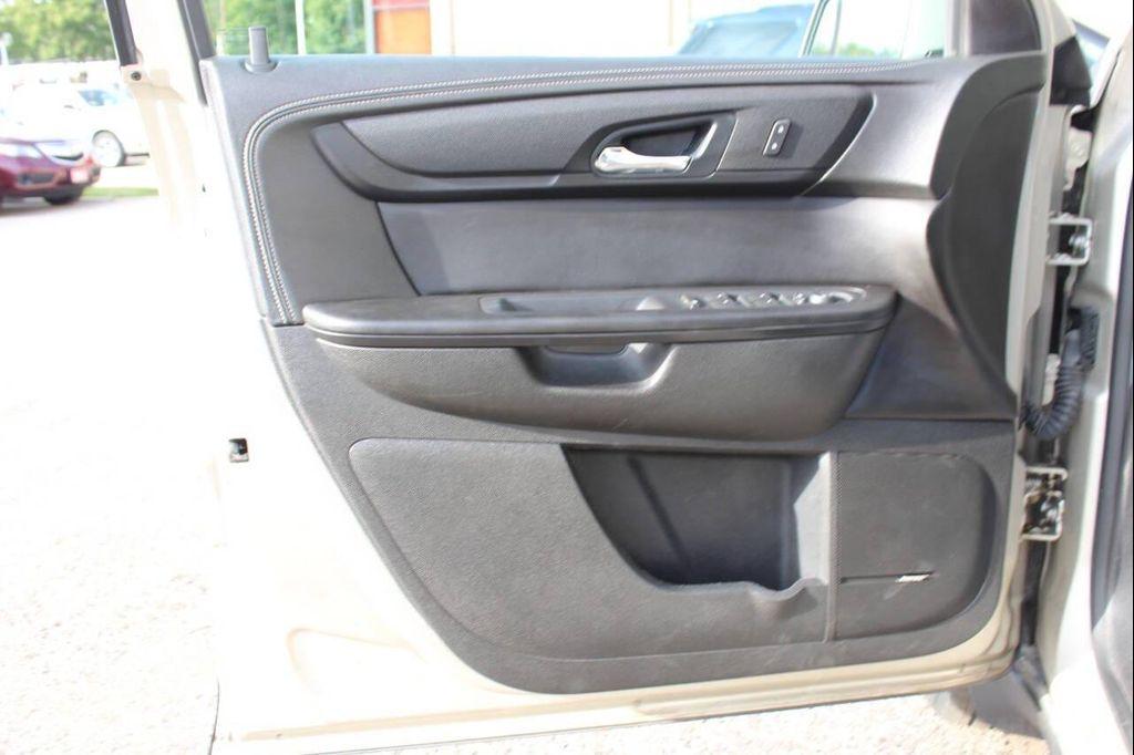 used 2015 Chevrolet Traverse car, priced at $8,999