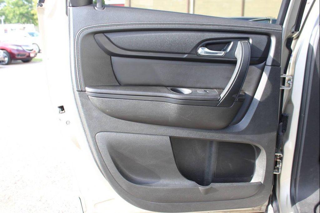 used 2015 Chevrolet Traverse car, priced at $8,999