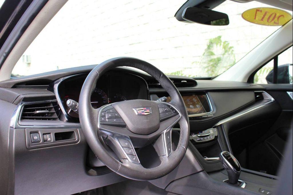 used 2017 Cadillac XT5 car, priced at $10,999