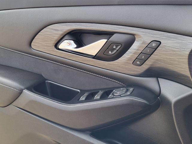 used 2023 Chevrolet Traverse car, priced at $43,991