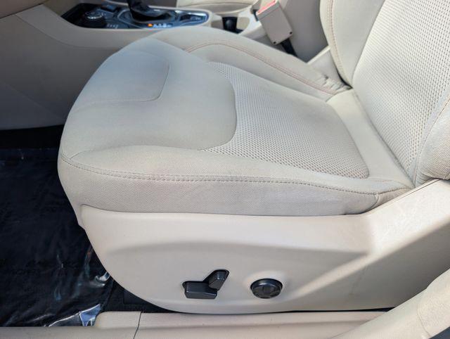 used 2021 Jeep Cherokee car, priced at $18,301