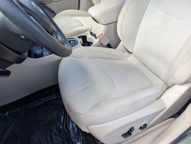 used 2021 Jeep Cherokee car, priced at $18,301