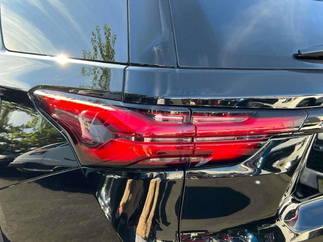 used 2023 Chevrolet Traverse car, priced at $37,888
