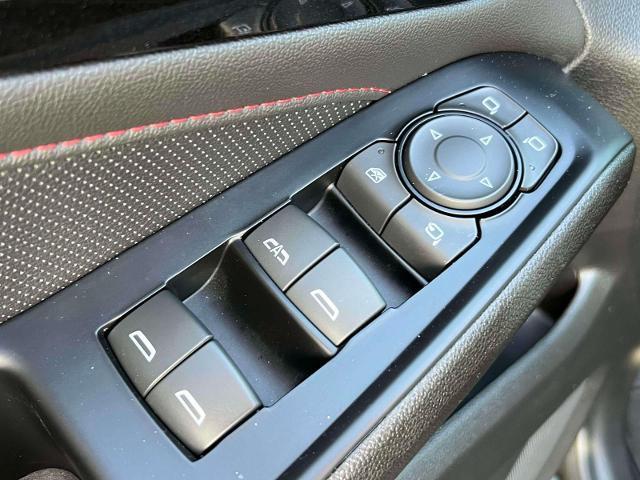 used 2023 Chevrolet Traverse car, priced at $37,888
