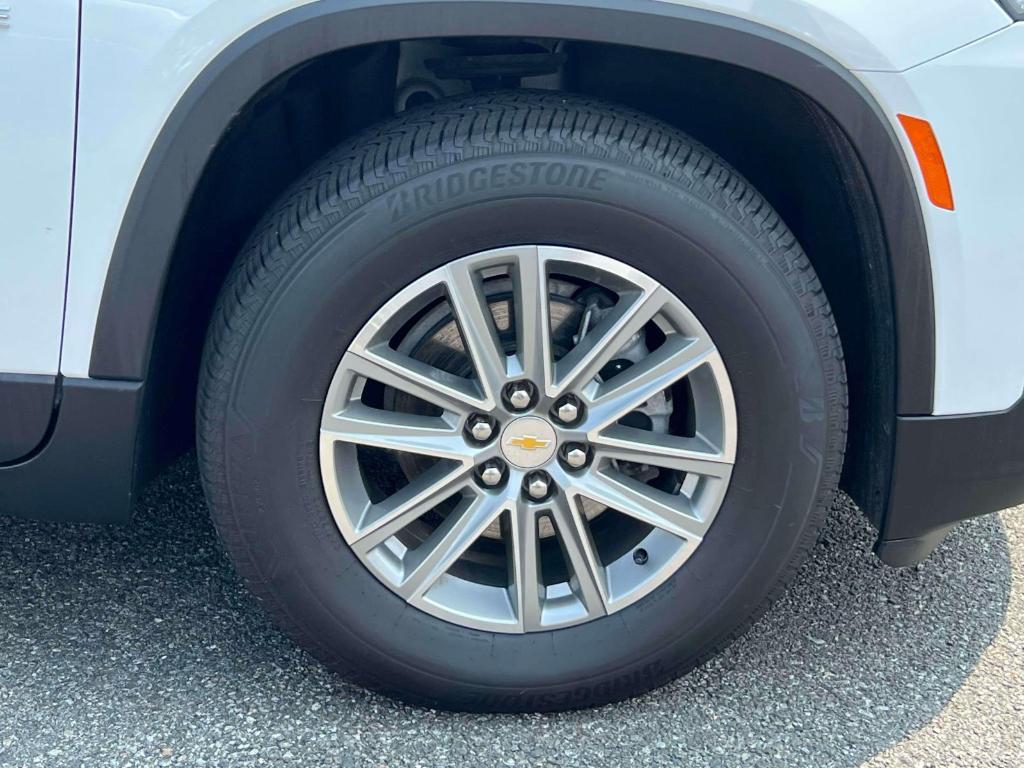 used 2023 Chevrolet Traverse car, priced at $34,988