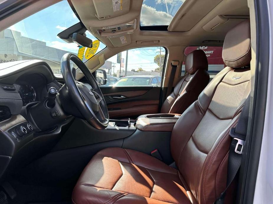 used 2020 Cadillac Escalade ESV car, priced at $46,273