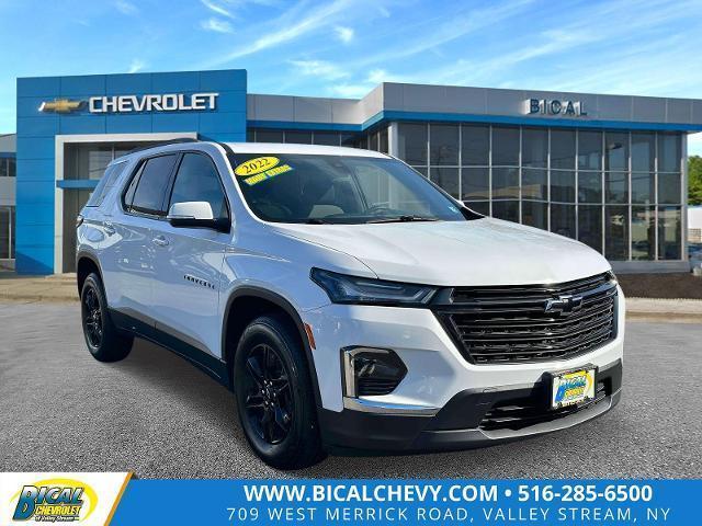 used 2022 Chevrolet Traverse car, priced at $31,998