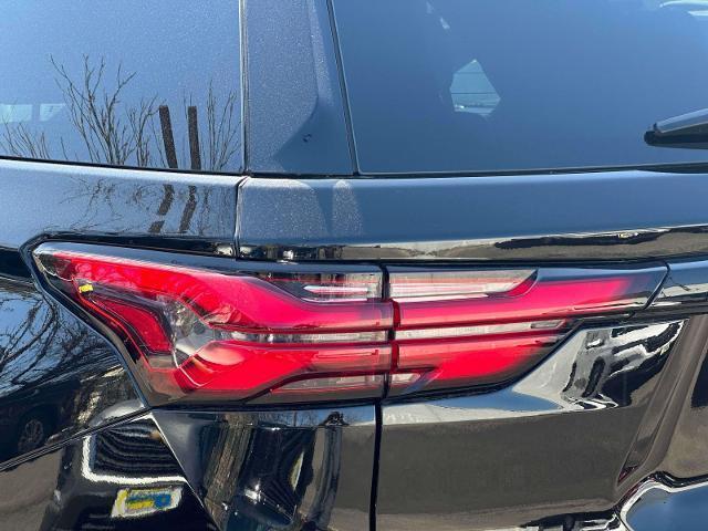 used 2022 Chevrolet Traverse car, priced at $28,599
