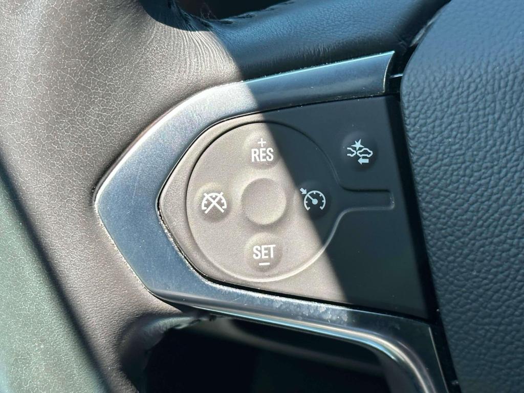 used 2022 Chevrolet Traverse car, priced at $28,269