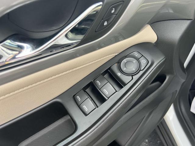 used 2023 Chevrolet Traverse car, priced at $26,750