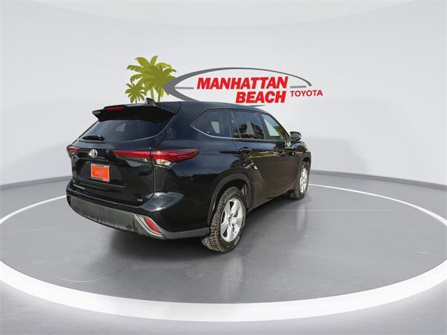 used 2023 Toyota Highlander car, priced at $35,995