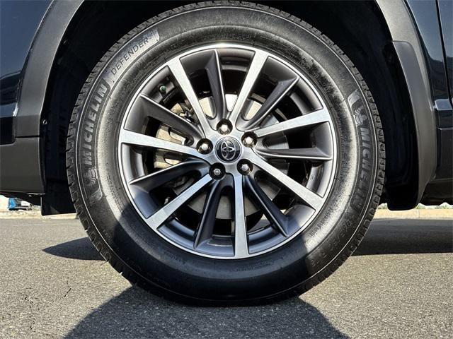 used 2018 Toyota Highlander car, priced at $21,997