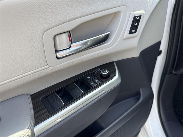 used 2022 Toyota Sienna car, priced at $43,994