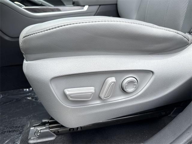 used 2021 Toyota Highlander car, priced at $32,595
