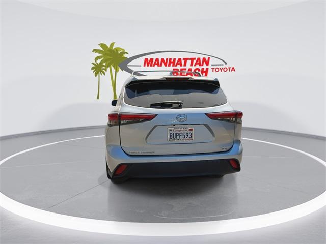 used 2021 Toyota Highlander car, priced at $31,495