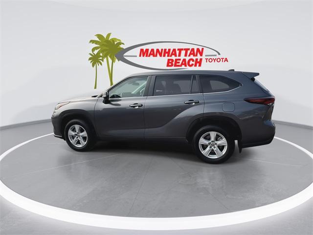 used 2024 Toyota Highlander car, priced at $40,987