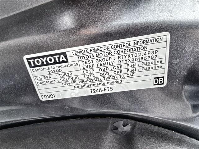 used 2024 Toyota Highlander car, priced at $40,987