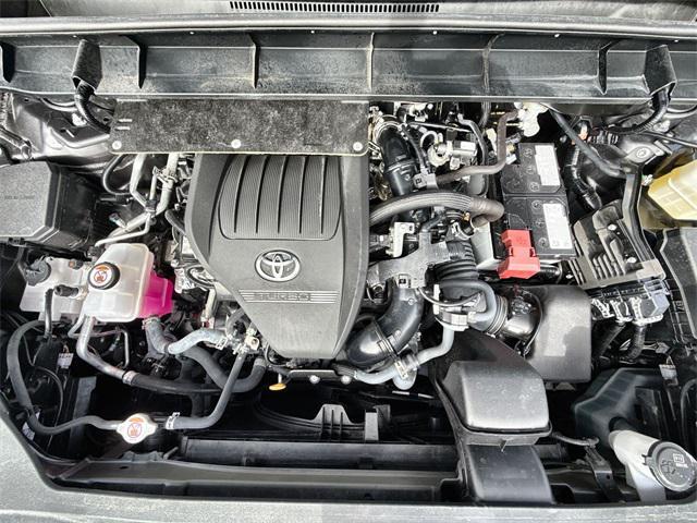 used 2024 Toyota Highlander car, priced at $40,987