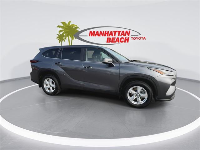 used 2024 Toyota Highlander car, priced at $40,987