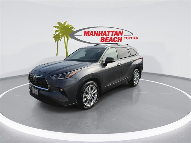 used 2022 Toyota Highlander car, priced at $36,932