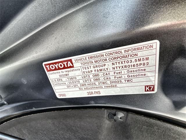 used 2022 Toyota Highlander car, priced at $36,932