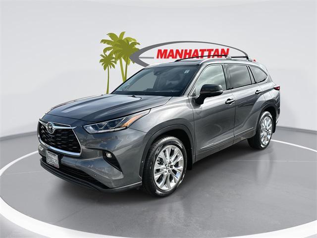 used 2022 Toyota Highlander car, priced at $37,496